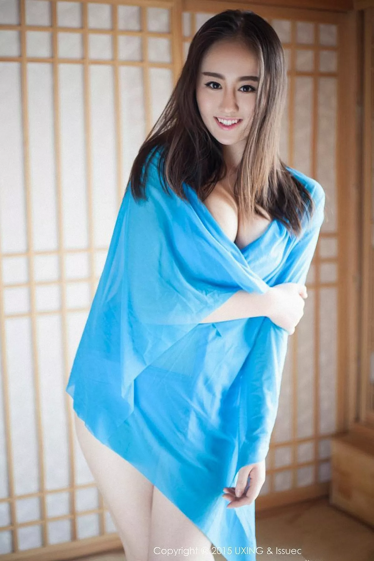 王朝朝写真