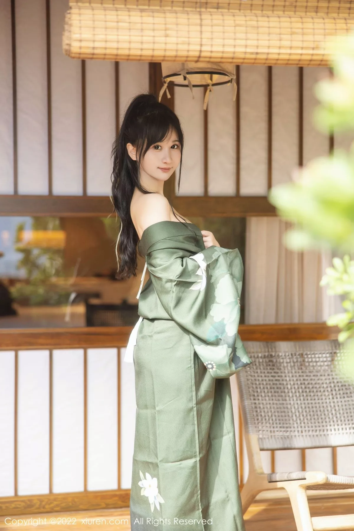 秀人集.com_[XiuRen秀人网]No.5256_女神小果冻儿大理旅拍私房暗绿色真空和服秀完美身材诱惑写真85P