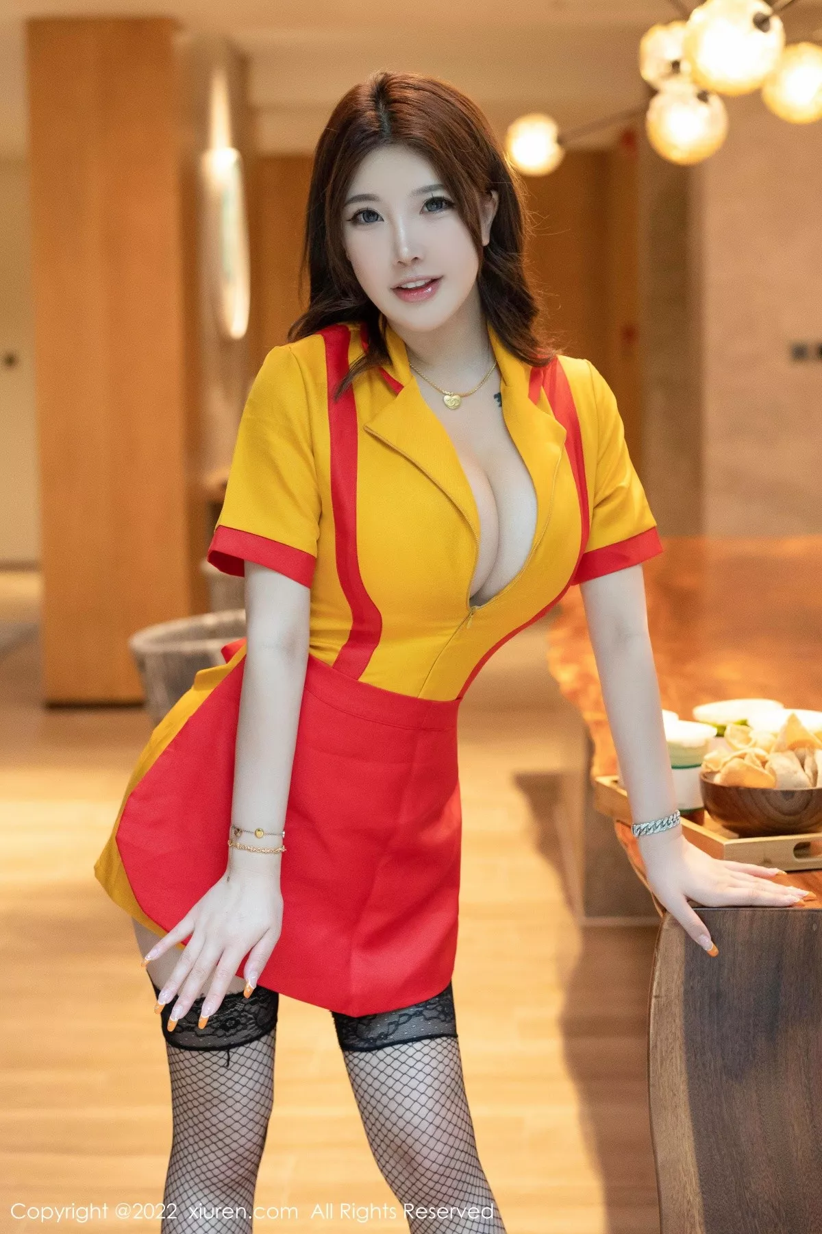 小海臀写真