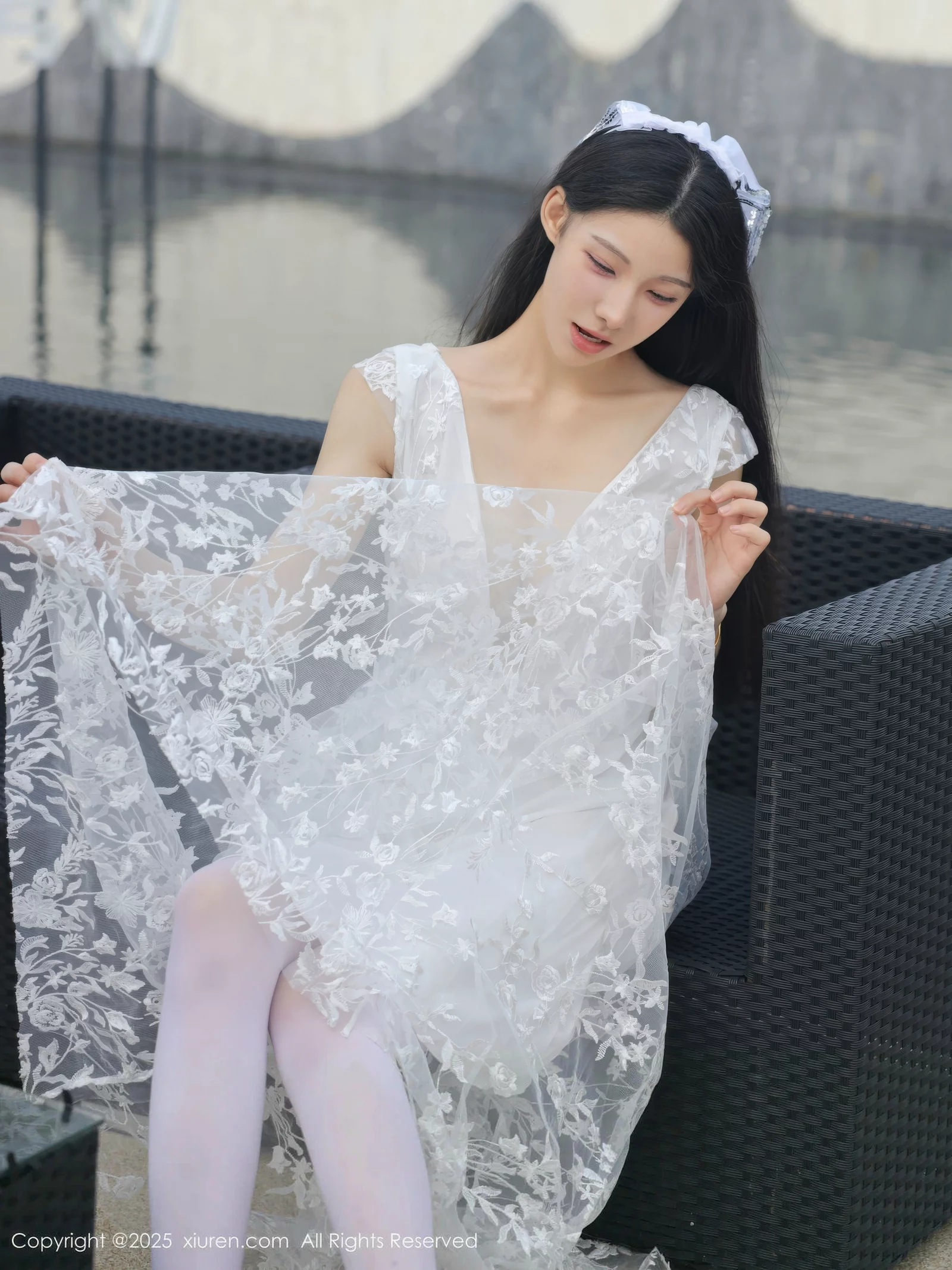 秀人集.com_[XiuRen秀人网]No.10661_模特梨霜儿性感低胸白色婚纱配白色丝袜秀丰腴身材完美诱惑写真82P