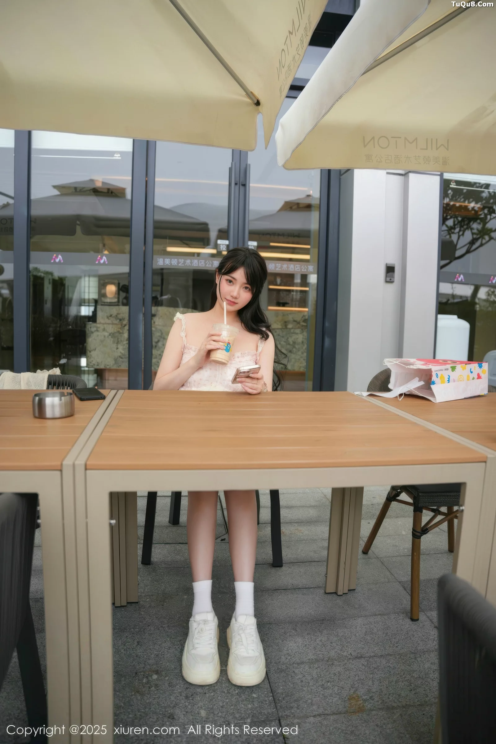 秀人集.com_[XiuRen秀人网]No.10734_模特软情性感浅色连衣短裙配白色腿袜秀翘臀模特撩人诱惑写真75P