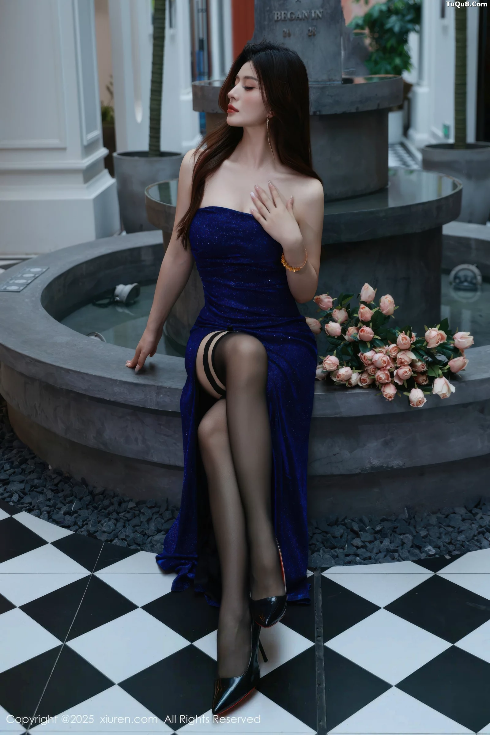 秀人集.com_[XiuRen秀人网]No.10740_模特阿依莎性感蓝色连衣裙露蓝色内衣配黑丝袜秀曼妙身材诱惑写真71P