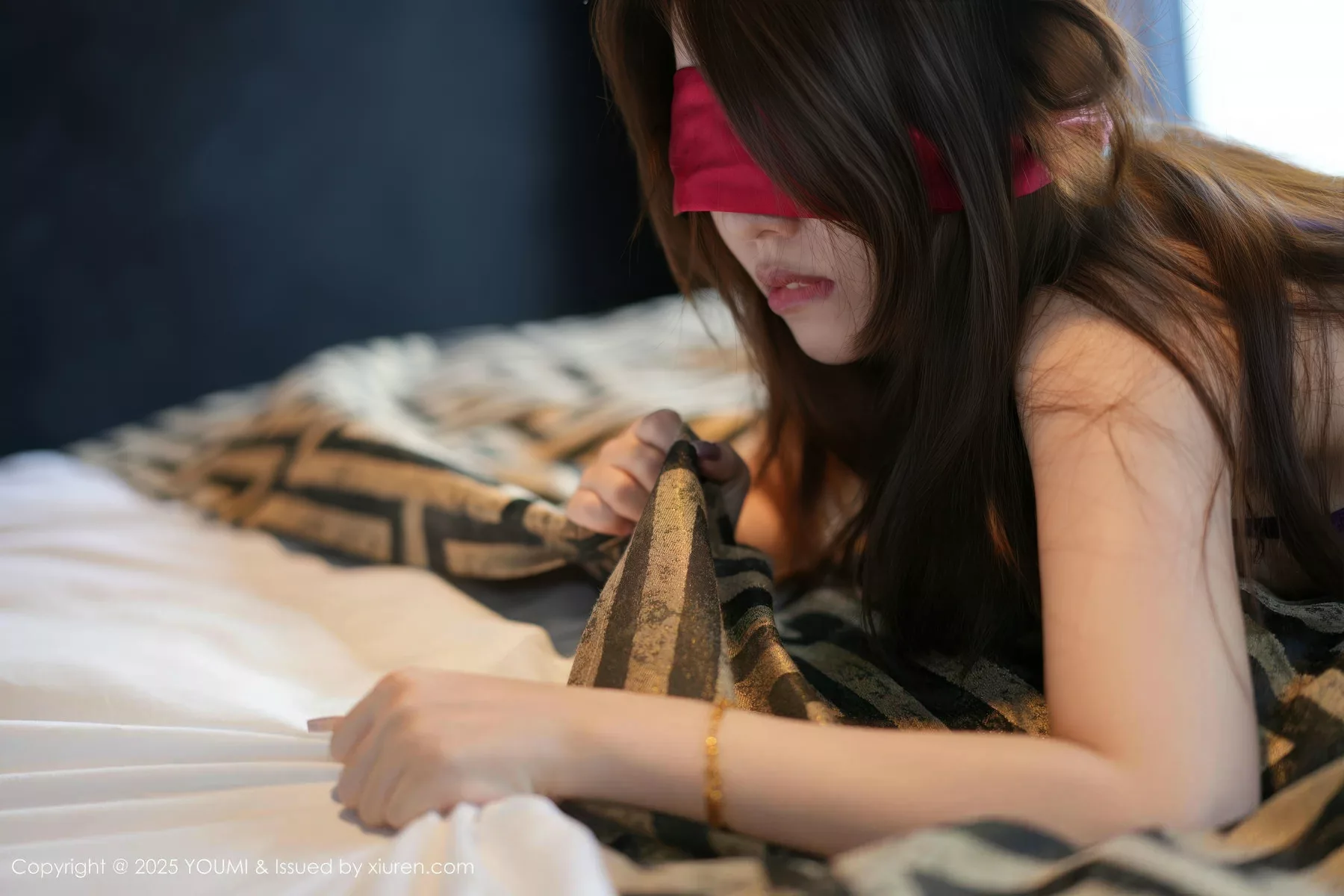 秀人集.com_[YouMi尤蜜荟]Vol.1168_模特桃桃·夭夭twins性感OL服饰露紫色情趣内衣秀惹火身材诱惑写真82P