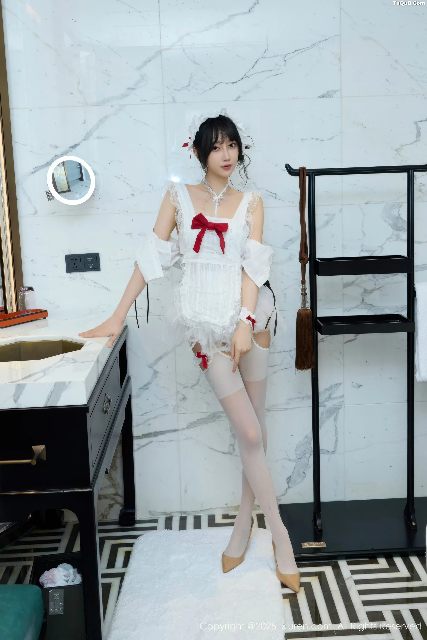 秀人集.com_[XiuRen秀人网]No.10827_模特玥儿玥er性感萝莉女仆装配白丝吊袜秀完美身材迷人诱惑写真64P