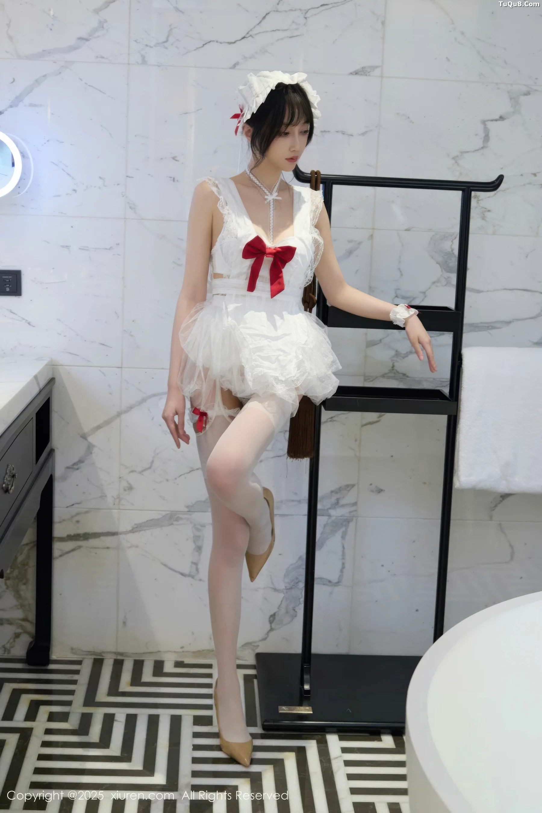 秀人集.com_[XiuRen秀人网]No.10827_模特玥儿玥er性感萝莉女仆装配白丝吊袜秀完美身材迷人诱惑写真64P