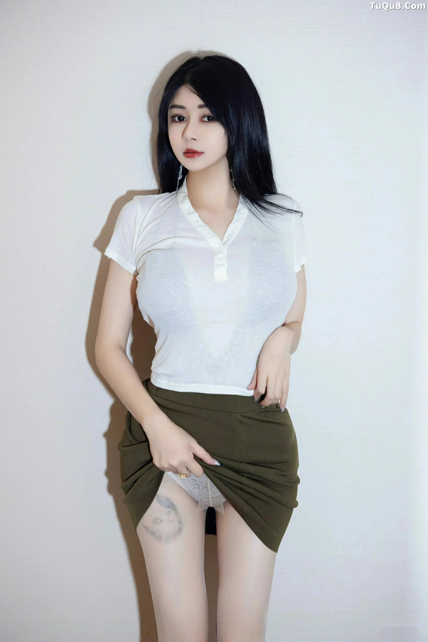 秀人集.com_[HuaYang花漾]Vol.647_模特凯竹Quinn性感白T露金属内衣配原色丝袜秀丰腴身材诱惑写真54P