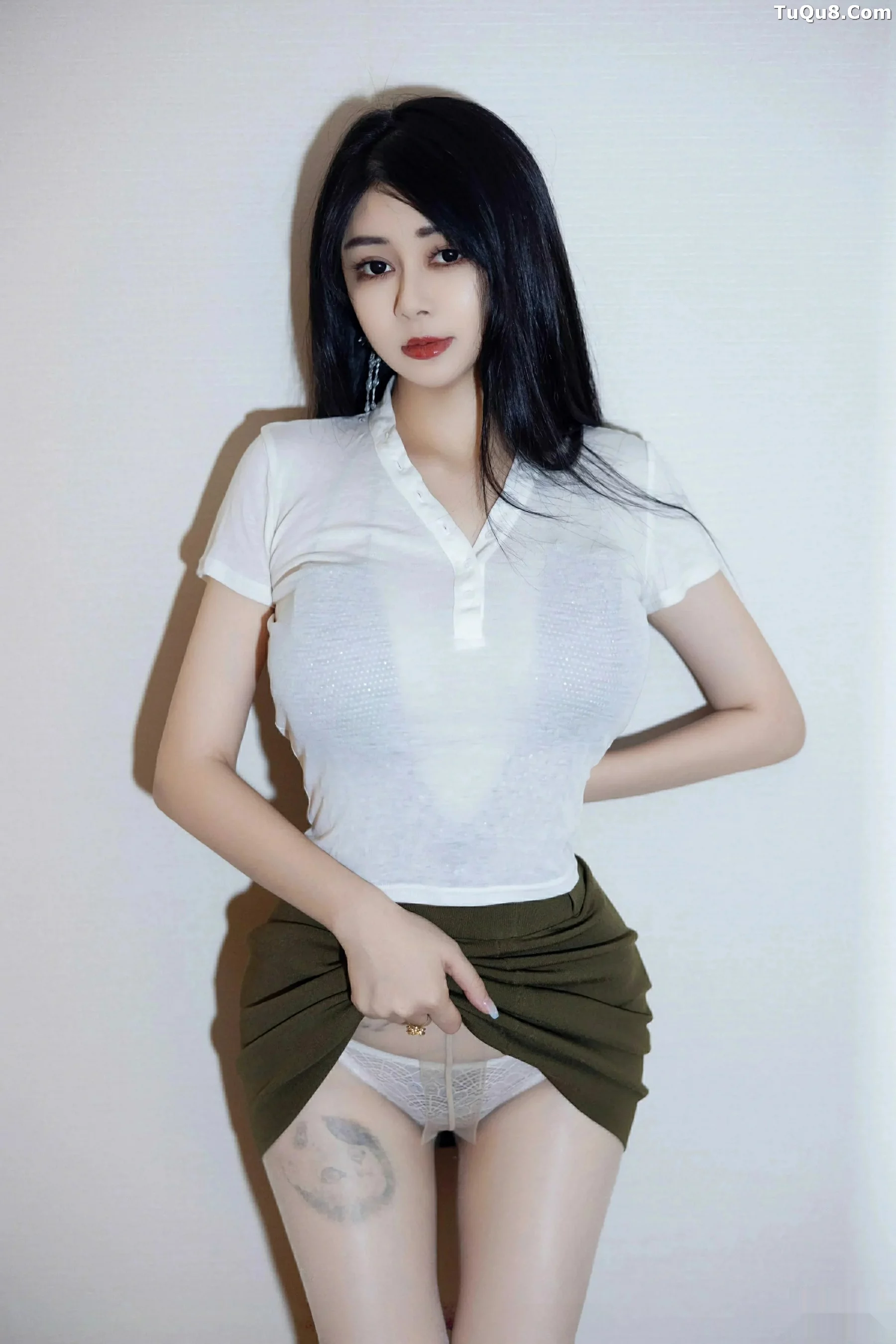 秀人集.com_[HuaYang花漾]Vol.647_模特凯竹Quinn性感白T露金属内衣配原色丝袜秀丰腴身材诱惑写真54P