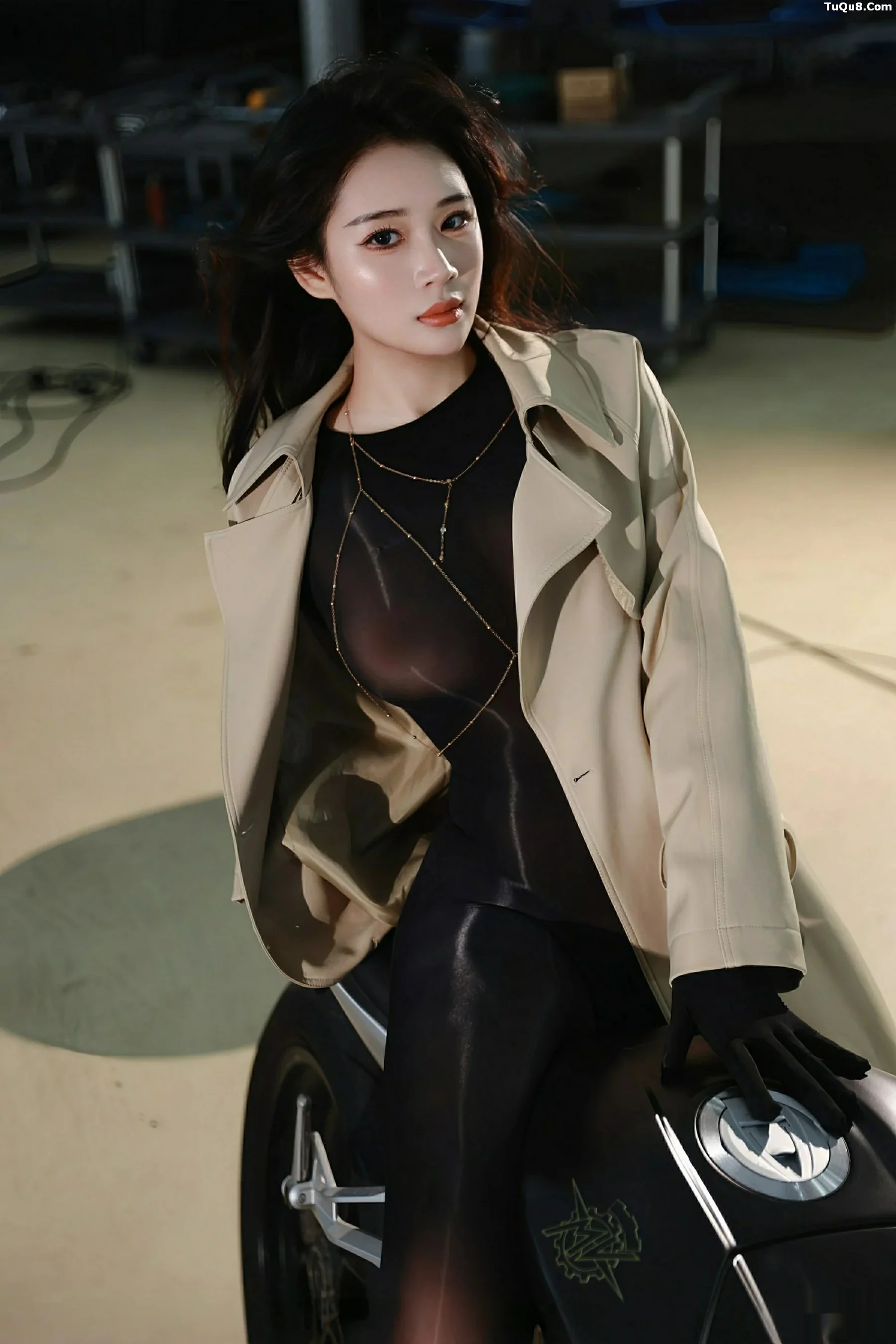 秀人集.com_[XiuRen秀人网]No.10788_模特南乔性感杏色风衣露薄透连体黑丝秀完美身材惹火诱惑写真82P