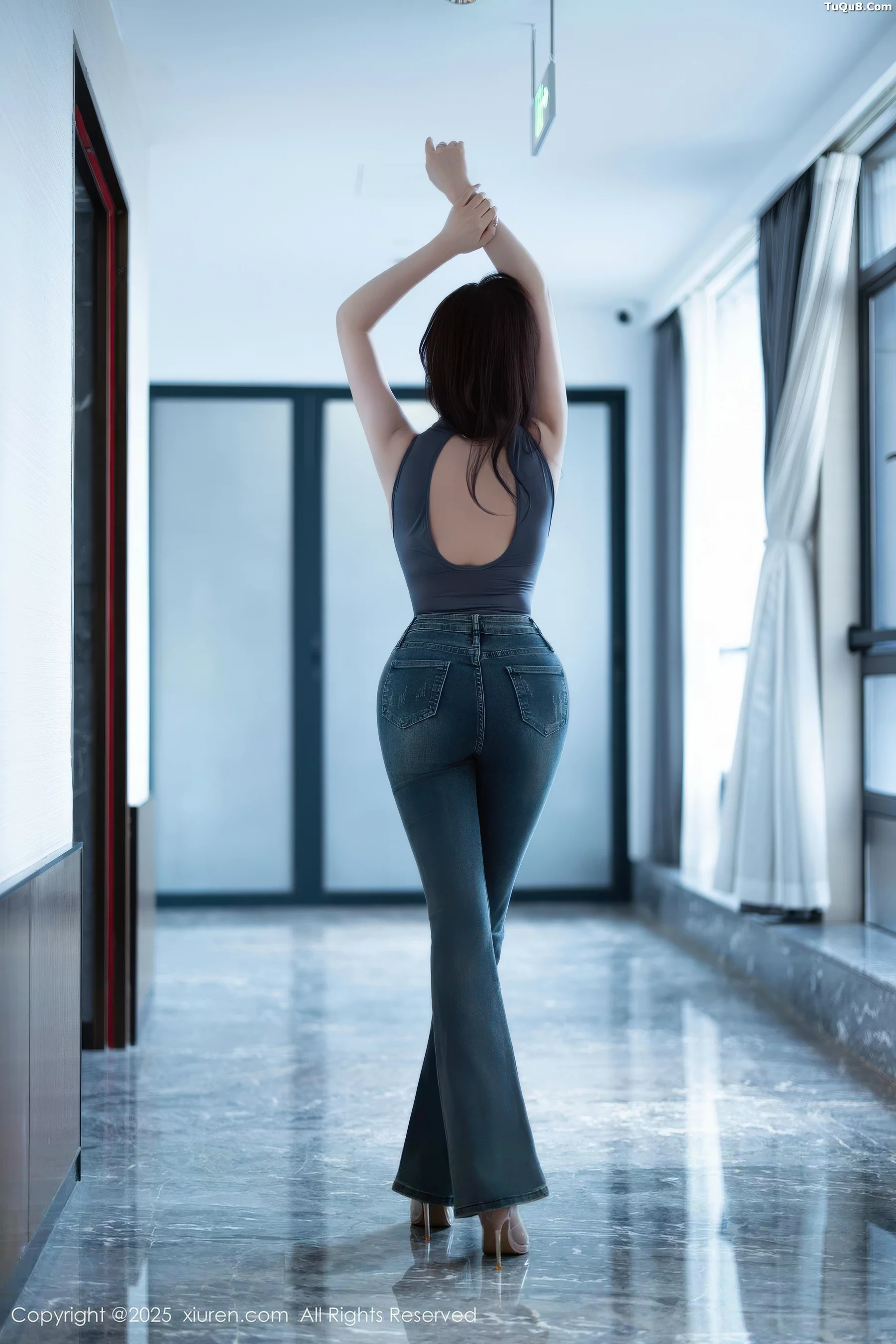 秀人集.com_[XiuRen秀人网]No.10952_女神CHENCHEN.性感灰色服饰配蓝色牛仔裤秀丰腴身材诱惑写真90P