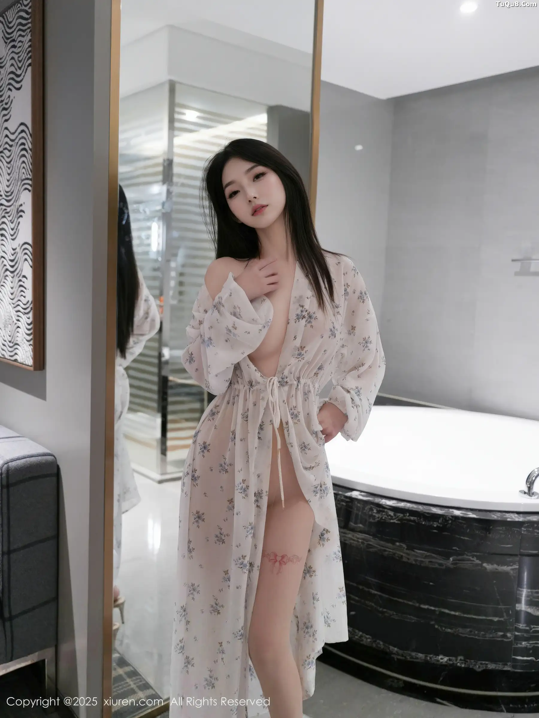 秀人集.com_[XiuRen秀人网]No.10988_模特烧烧小桃蓝色连衣短裙+白色碎花连衣裙秀曼妙身材诱惑写真52P