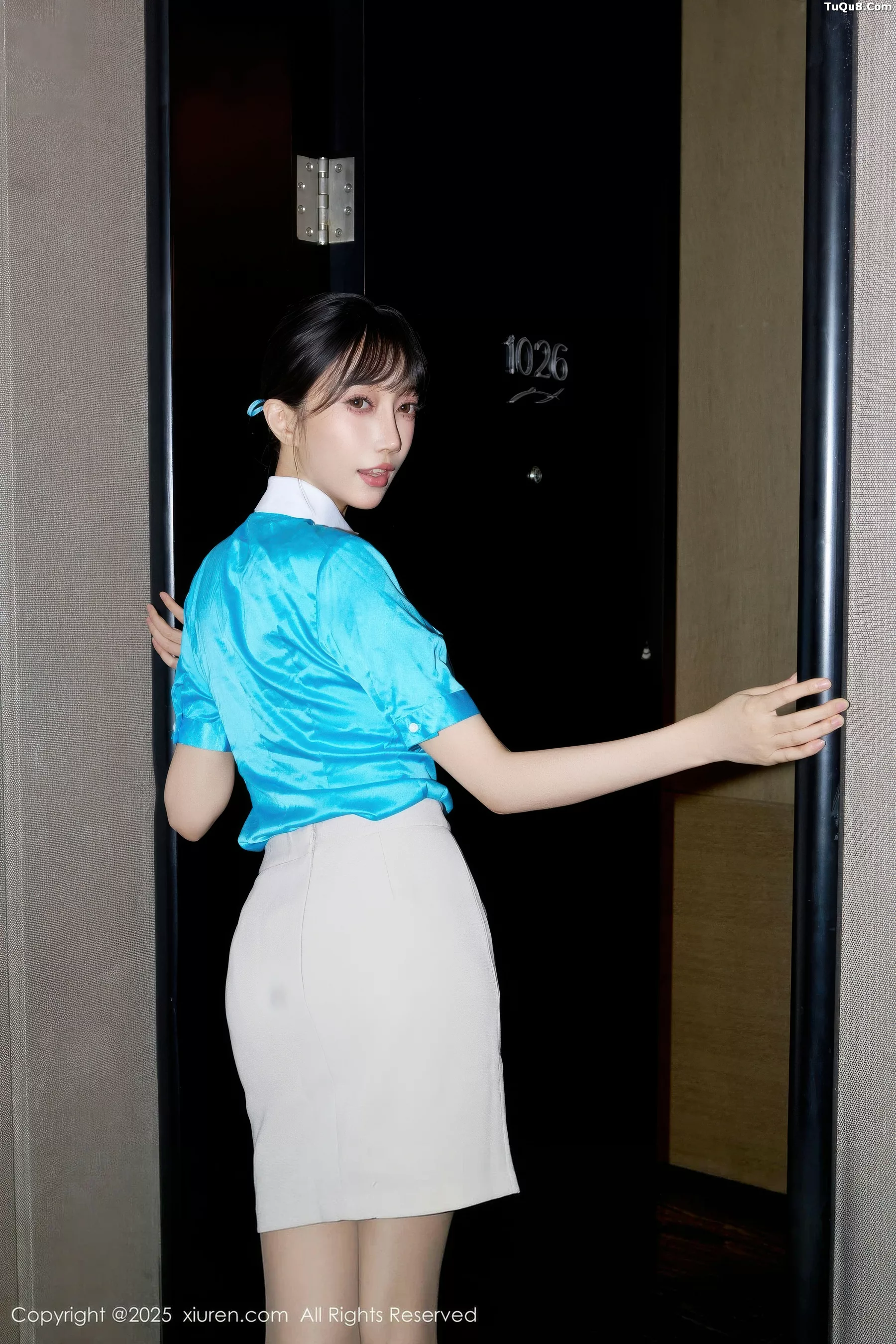 秀人集.com_[XiuRen秀人网]No.10914_模特玥儿玥er性感空姐制服露粉色内衣配超薄黑丝秀美腿诱惑写真62P