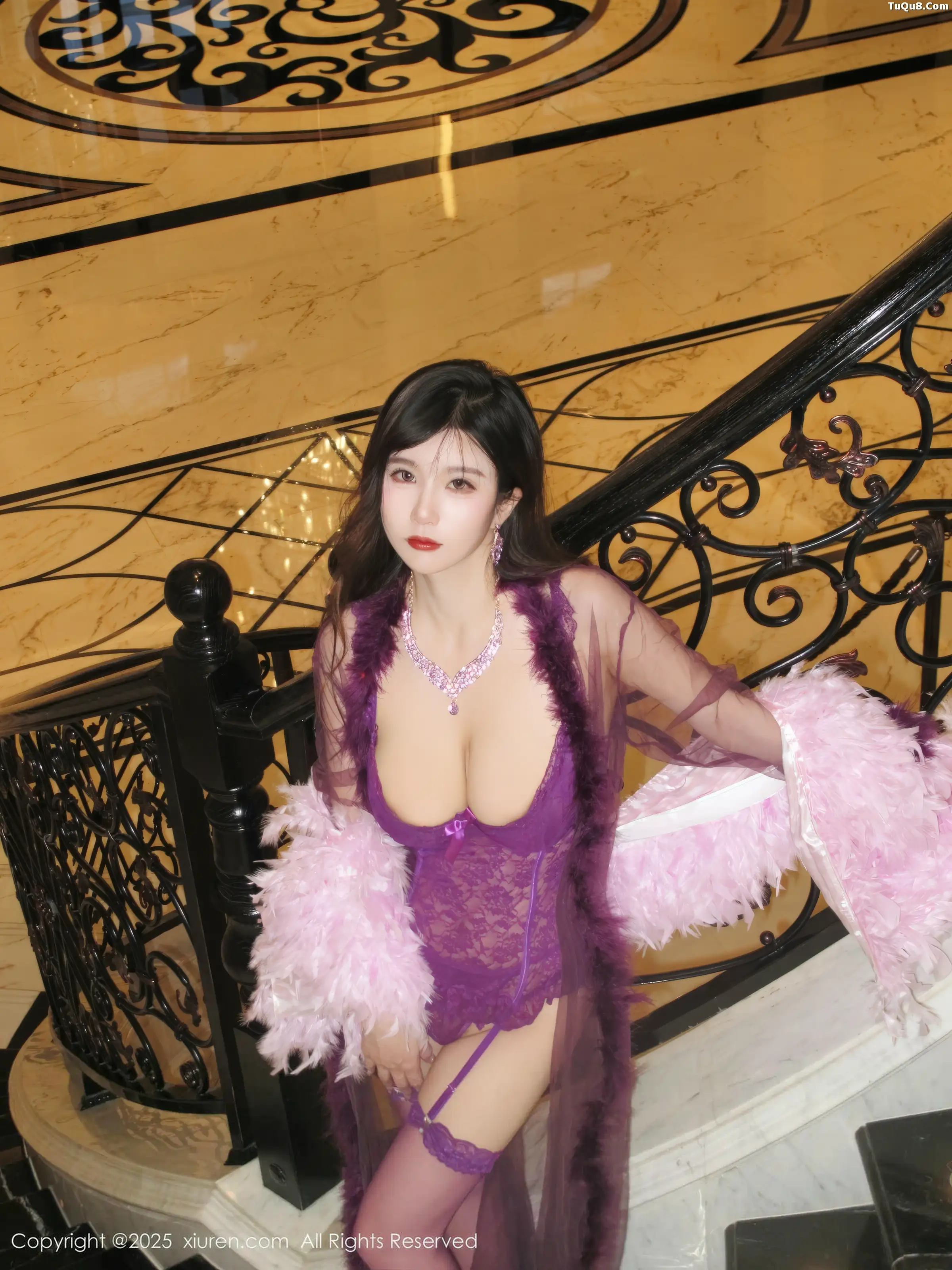 秀人集.com_[XiuRen秀人网]No.11047_模特小肉肉咪性感紫色情趣内衣配紫丝吊袜秀凹凸身材诱惑写真72P