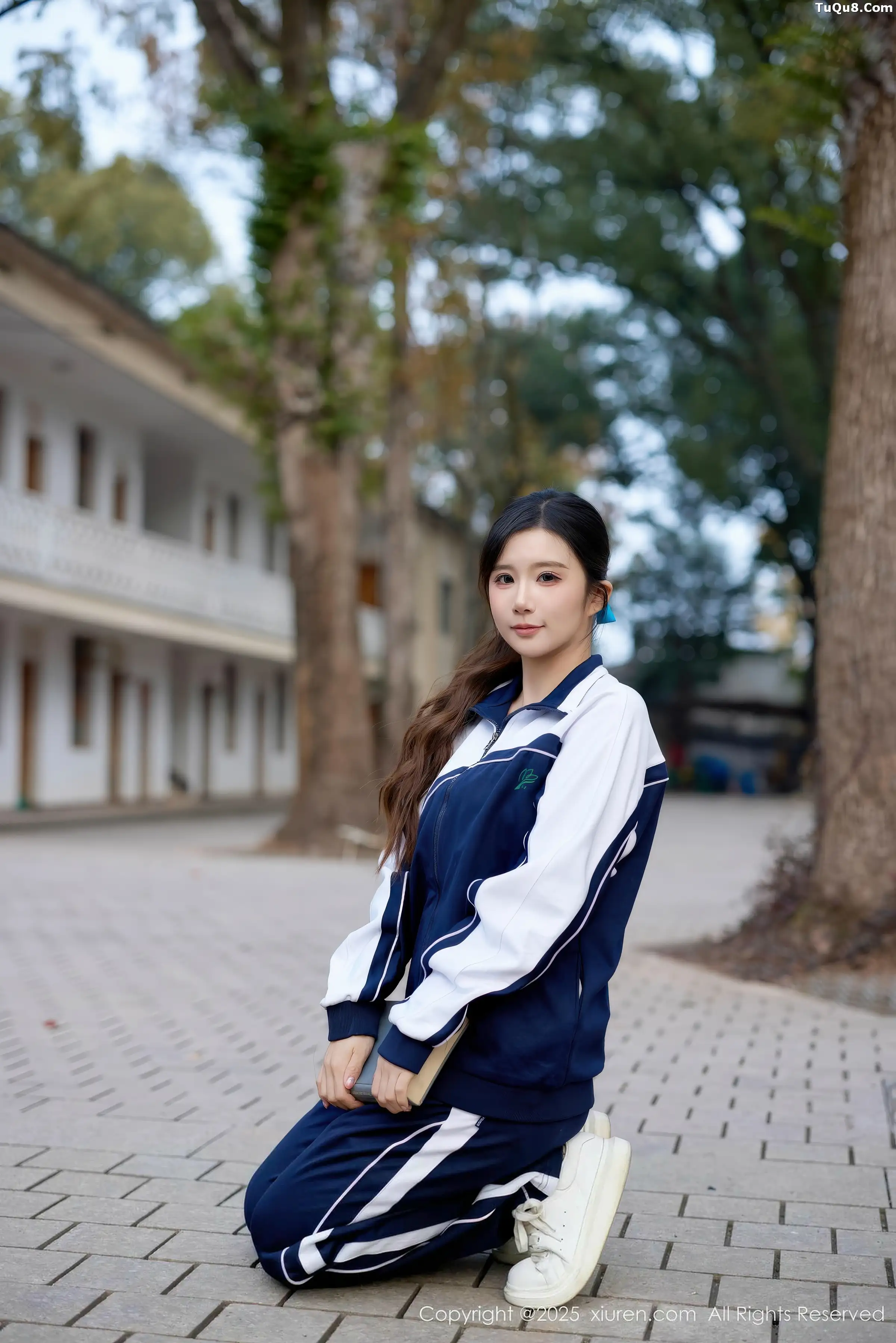 秀人集.com_[XiuRen秀人网]No.11103_模特小肉肉咪性感学生装露红色内衣配黑丝网袜秀凹凸身材写真72P