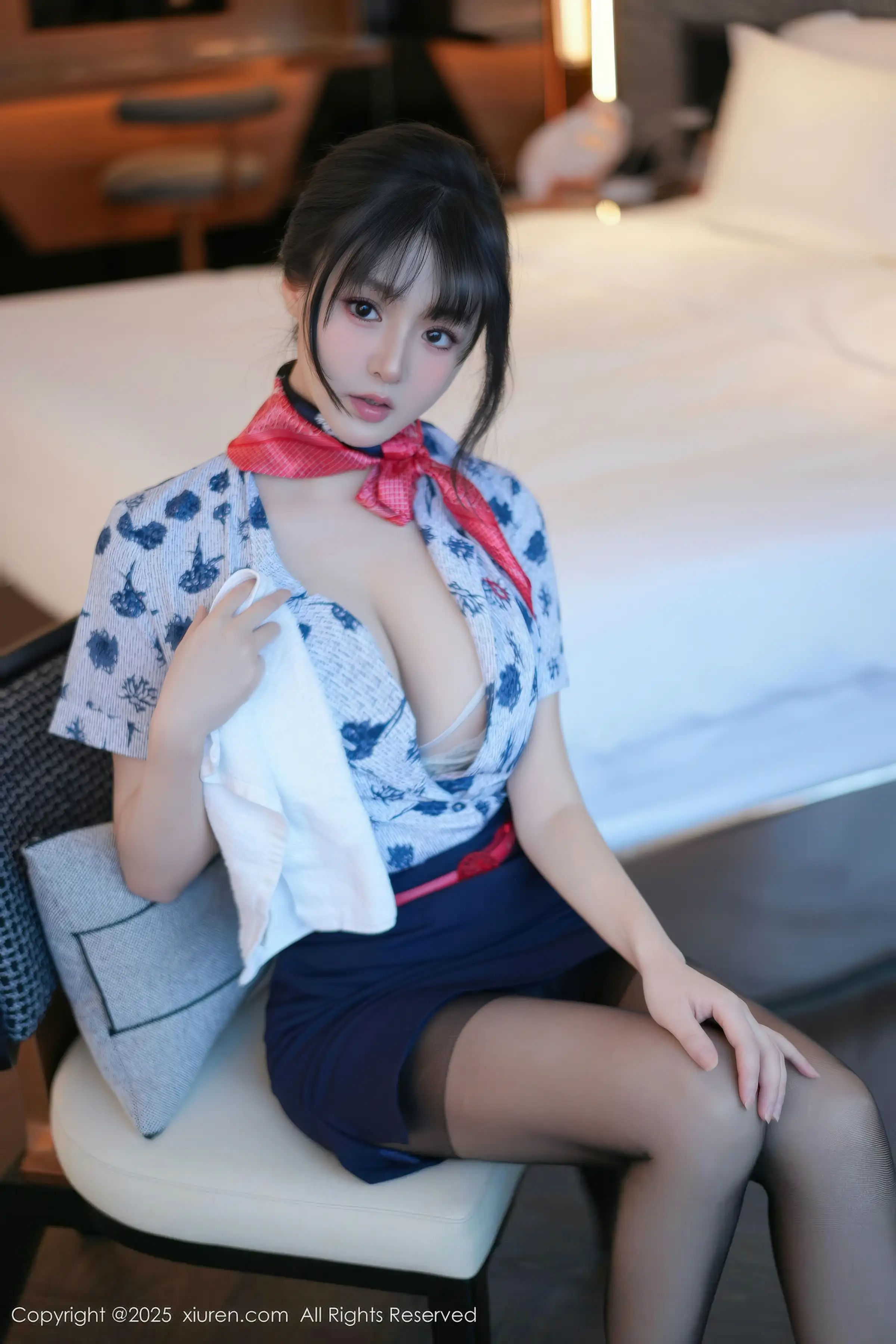 秀人集.com_[XiuRen秀人网]No.11115_模特沈南汐RuRu性感空姐制服露灰色内衣秀凹凸身材诱惑写真80P