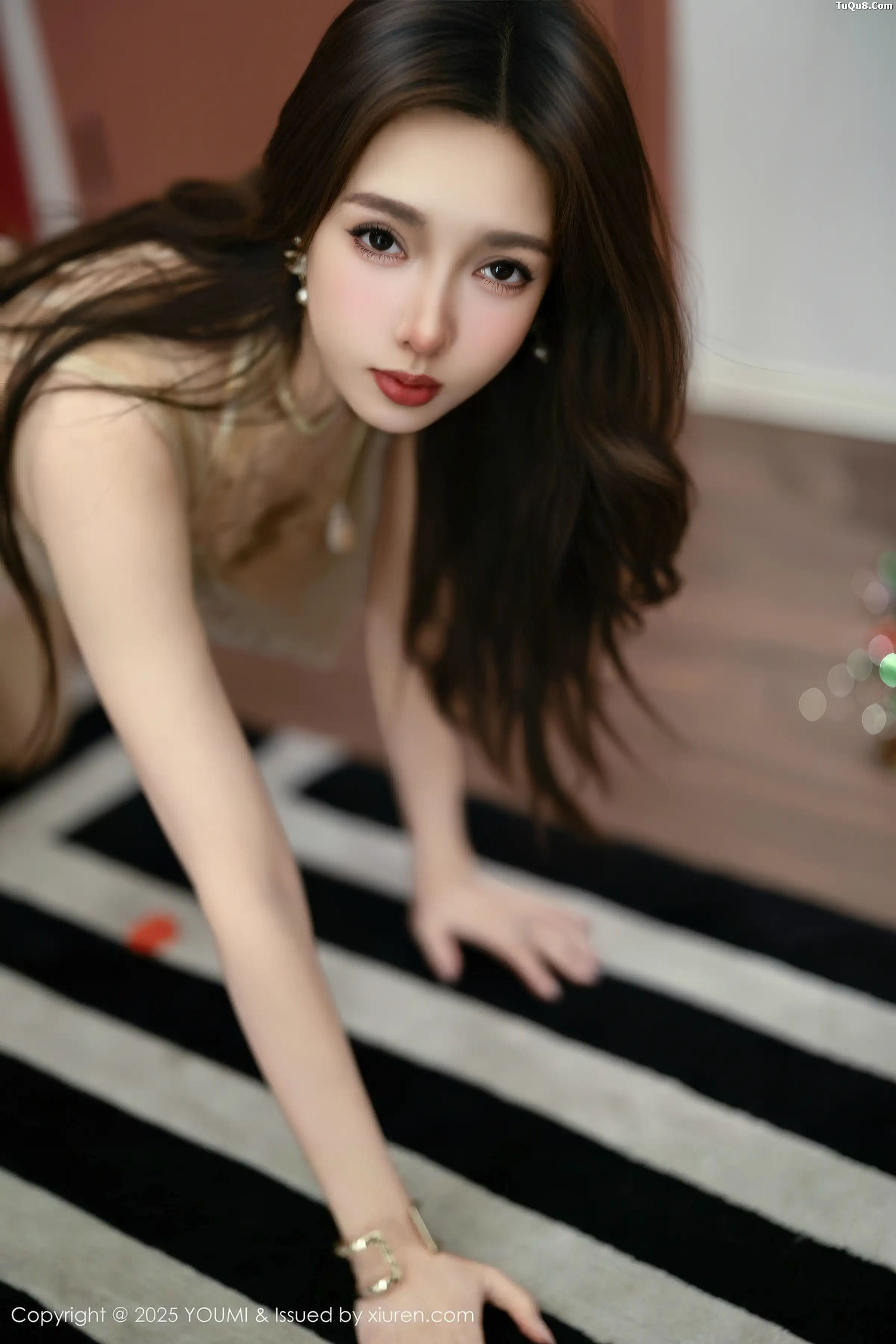 秀人集.com_[YouMi尤蜜荟]Vol.1191_模特Twins-桃桃性感浅色连衣短裙配超薄肉丝秀完美身材诱惑写真72P